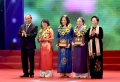 Thủ tướng Nguyễn Xuân Phúc đọc thơ Macxim Gorki tặng chị em phụ nữ